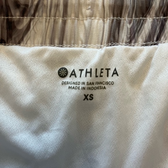 NEW Athleta Blue Printed Mesh Racer Run Short - Picture 6 of 6